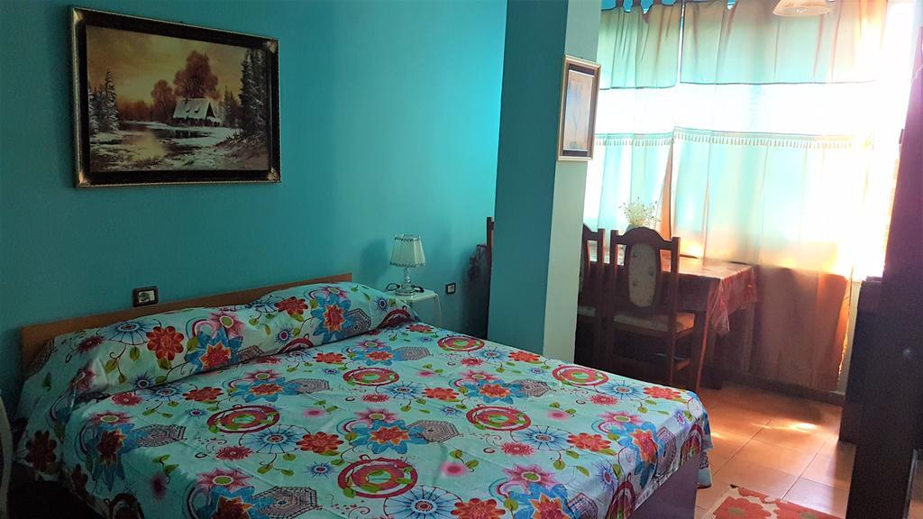 Pemaj Hostel Shkodër Екстериор снимка