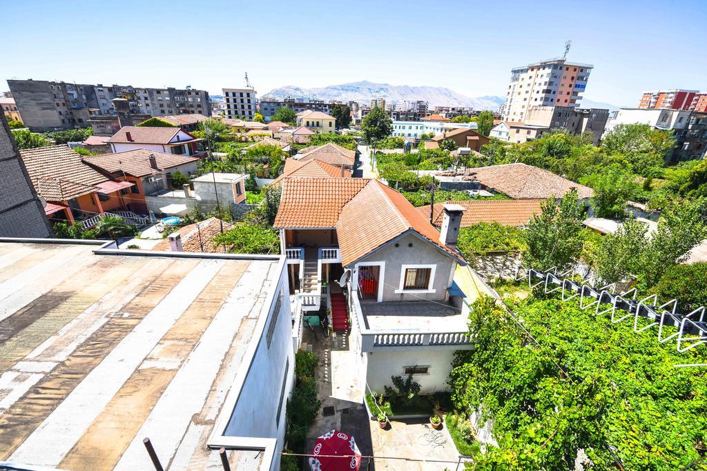 Pemaj Hostel Shkodër Екстериор снимка