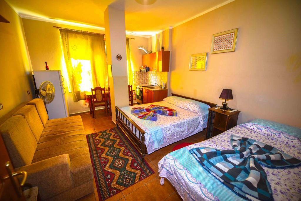 Pemaj Hostel Shkodër Екстериор снимка