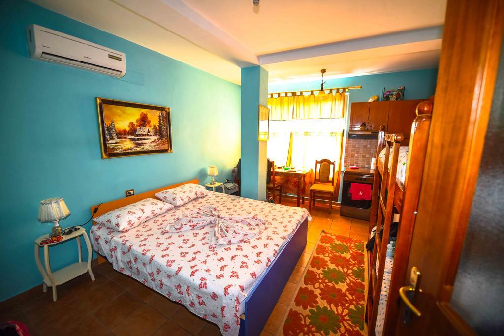 Pemaj Hostel Shkodër Екстериор снимка